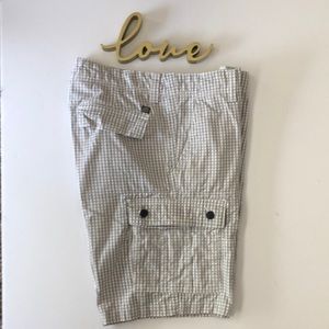 Lazer/Co khaki and white patterned cargo shorts